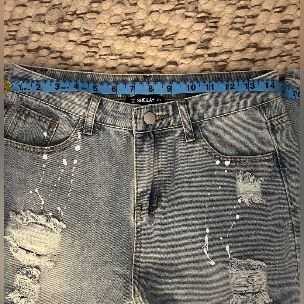 Distressed Jeans - Picture 3 of 6